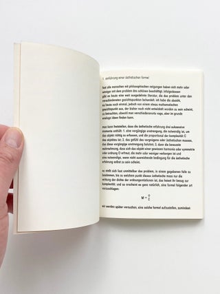 rot 37: einige mathematische elemente der kunst